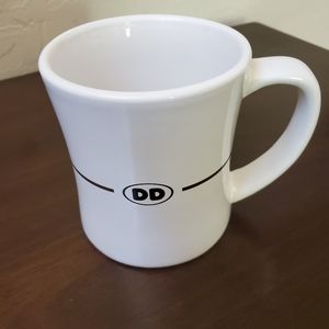 DUNKIN DONUTS 2011 MUG